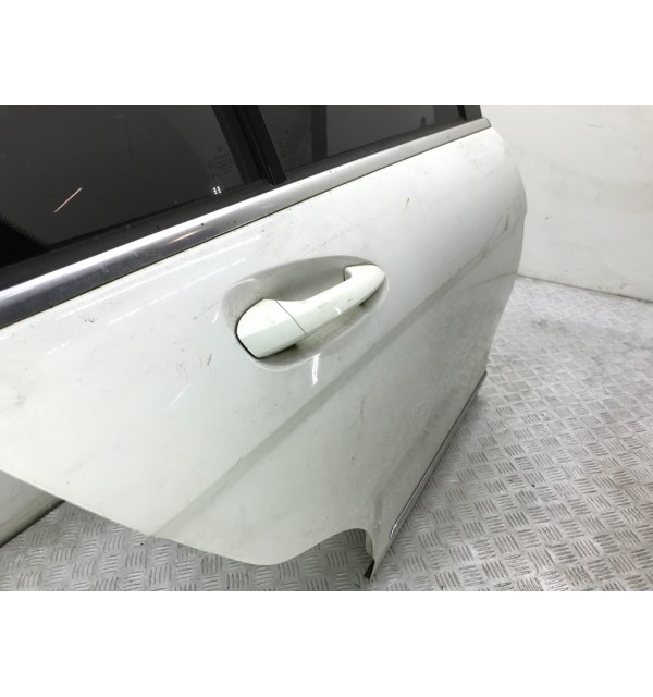 Дверь задняя правая бу для Mercedes C W204 3.0 CDi,  2008 г.