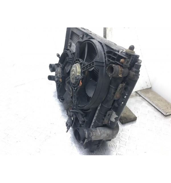 Кассета радиаторов бу для Land Rover Freelander  2.0,  2005 г. бу контрактные купить в Спб