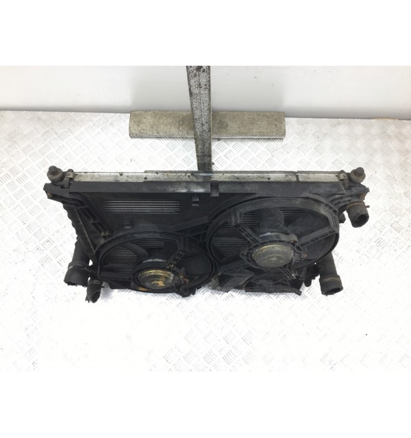 Кассета радиаторов бу для Land Rover Freelander  2.0,  2006 г. бу контрактные купить в Спб
