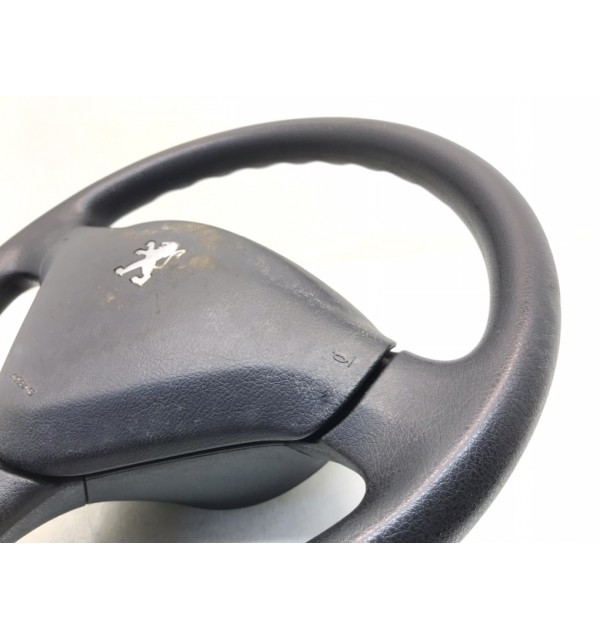 Руль бу для Peugeot 207  1.4 i,  2010 г.