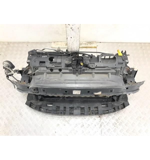 Панель передняя (телевизор) бу для Ford Fiesta  1.6 TDCi,  2010 г. бу контрактные купить в Спб