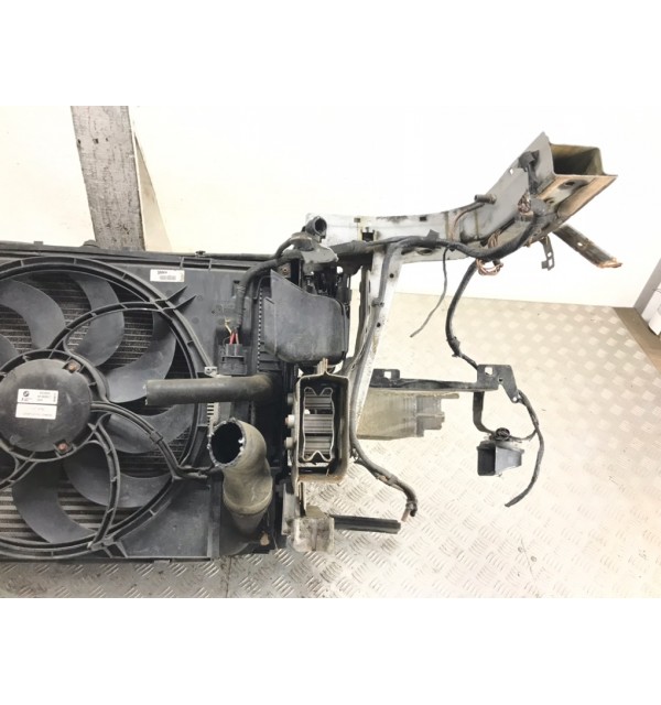 Панель передняя (телевизор) бу для BMW 1 F20/F21 2.0 TD,  2011 г.