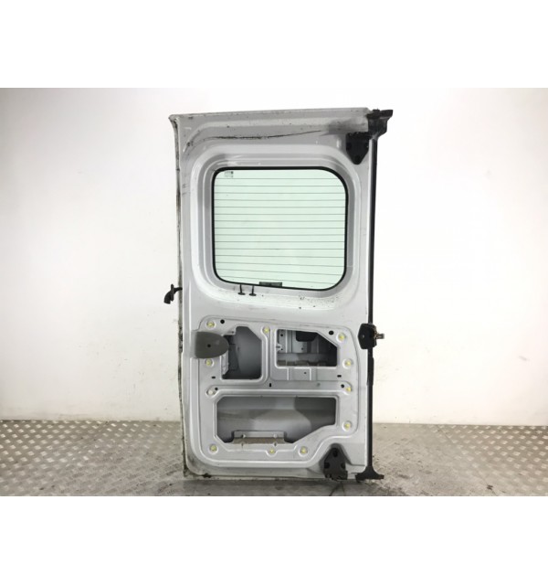 Дверь задняя распашная правая бу для Opel Vivaro  2.0 i,  2005 г. бу контрактные купить в Спб