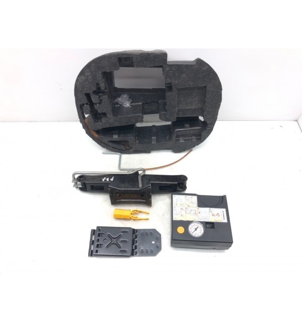 Домкрат бу для Citroen C4 Grand Picasso  2.0,  2007 г. бу контрактные купить в Спб