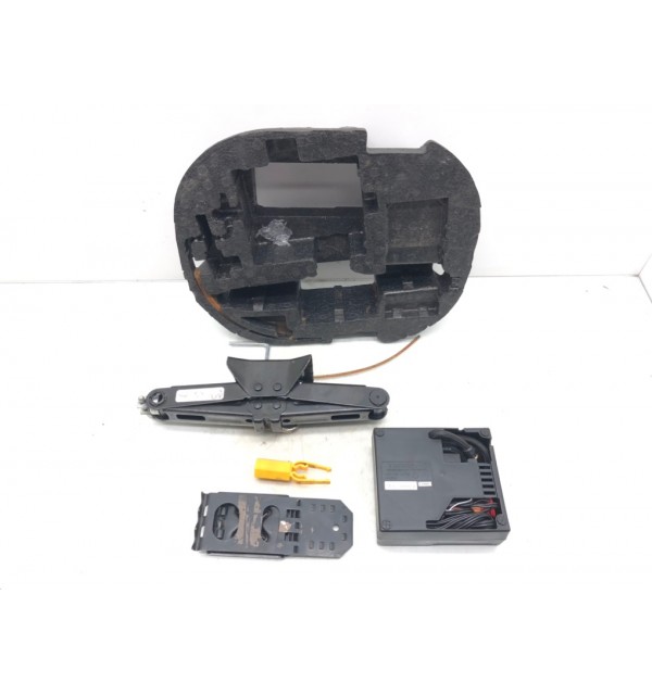Домкрат бу для Citroen C4 Grand Picasso  2.0,  2007 г. бу контрактные купить в Спб