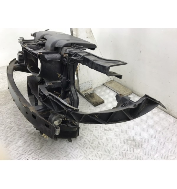 Панель передняя (телевизор) бу для BMW 1 E87/E81/E82/E88 2.0 D,  2005 г. бу контрактные купить в Спб