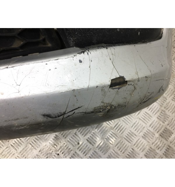 Бампер передний бу для Renault Trafic 3 1.6 DCi,  2015 г. бу контрактные купить в Спб