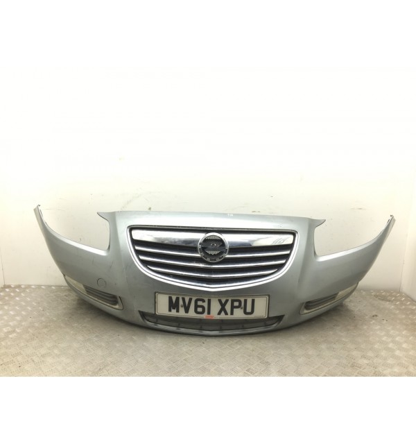 Бампер передний бу для Opel Insignia  1.8 i,  2011 г.