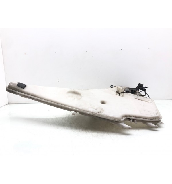 Бачок омывателя бу для BMW 3 E90/E91/E92/E93 2.0,  2007 г. бу контрактные купить в Спб