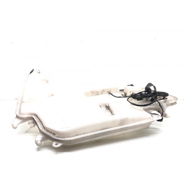 Бачок омывателя бу для BMW 3 E90/E91/E92/E93 2.0,  2007 г. бу контрактные купить в Спб