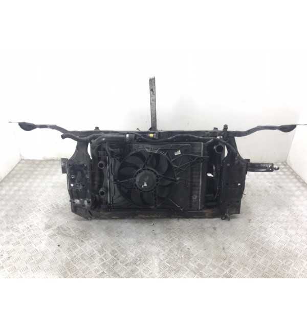 Панель передняя (телевизор) бу для Nissan Qashqai  1.5 DCi,  2009 г. бу контрактные купить в Спб