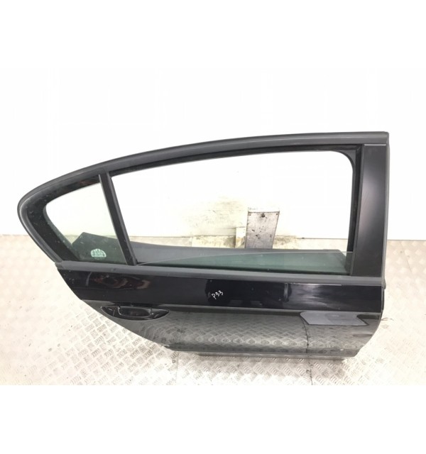 Дверь задняя правая бу для Volkswagen Passat B6 2.0,  2009 г. бу контрактные купить в Спб