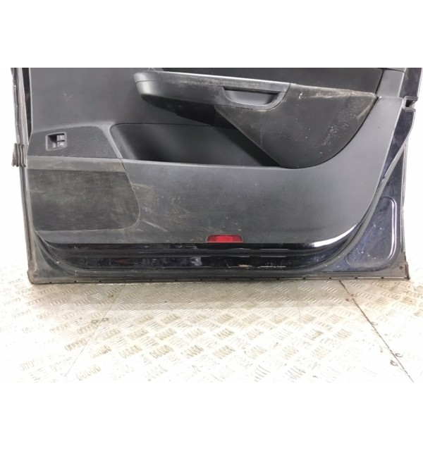 Дверь передняя правая бу для Volkswagen Passat B6 2.0,  2009 г. бу контрактные купить в Спб