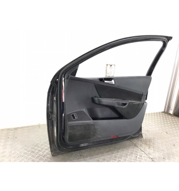 Дверь передняя правая бу для Volkswagen Passat B6 2.0,  2009 г. бу контрактные купить в Спб