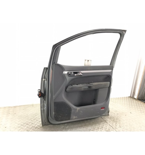 Дверь передняя правая бу для Volkswagen Touran  1.9,  2003 г. бу контрактные купить в Спб
