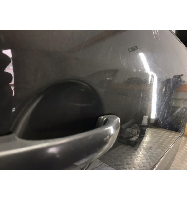 Дверь передняя правая бу для Volkswagen Touran  1.9,  2003 г. бу контрактные купить в Спб