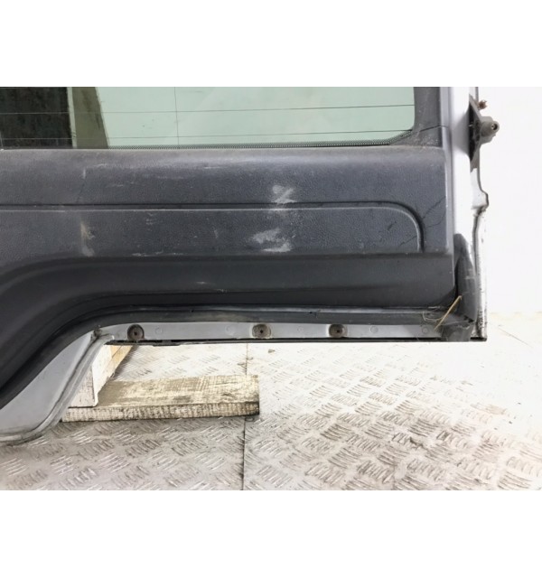Крышка багажника бу для Land Rover Discovery 3 2.7,  2006 г. бу контрактные купить в Спб