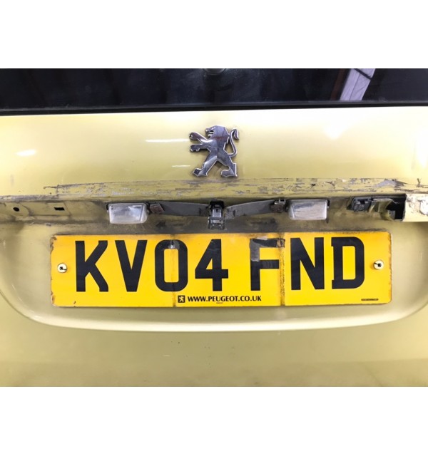 Крышка багажника бу для Peugeot 206  1.4 i,  2004 г. бу контрактные купить в Спб