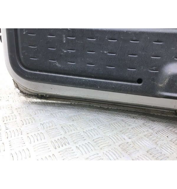 Крышка багажника бу для Jeep Grand Cherokee WJ 2.7 CRDi,  2002 г. бу контрактные купить в Спб