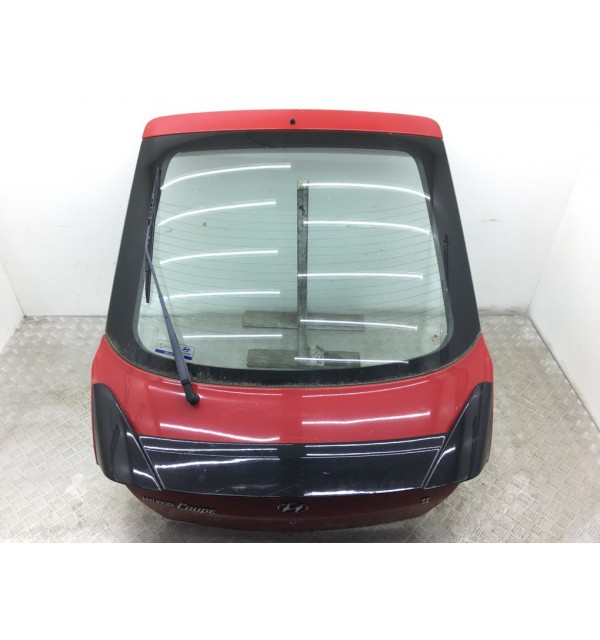 Крышка багажника бу для Hyundai Coupe  2.0i,  2002 г. бу контрактные купить в Спб