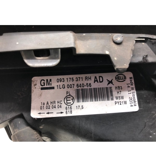 Фара правая бу для Opel Astra G 1.7,  2001 г. бу контрактные купить в Спб