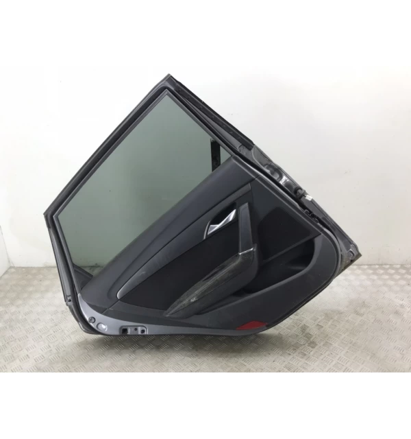 Дверь задняя левая бу для Hyundai i40  1.7 CRDi,  2013 г.