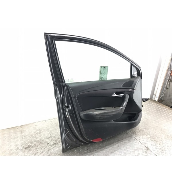 Дверь передняя левая бу для Hyundai i40  1.7 CRDi,  2013 г.