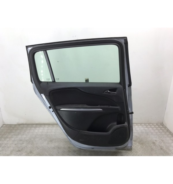 Дверь задняя левая бу для Opel Zafira C 1.8 i,  2014 г. бу контрактные купить в Спб