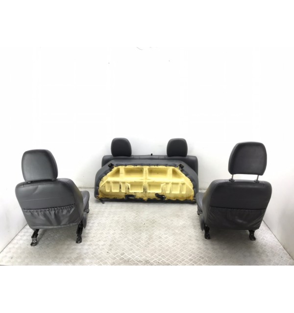 Салон (комплект сидений) бу для Ford Ranger  2.5 TD,  2004 г. бу контрактные купить в Спб