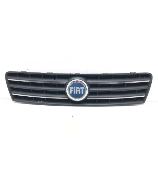 Решетка радиатора бу для Fiat Punto  1.2 i,  2004 г. бу контрактные купить в Спб