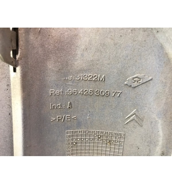 Бампер передний бу для Citroen C3  1.4,  2008 г. бу контрактные купить в Спб