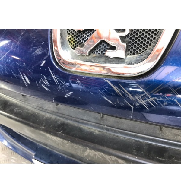 Бампер передний бу для Peugeot 1007  1.4,  2006 г. бу контрактные купить в Спб