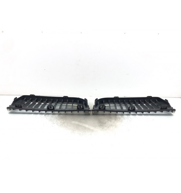 Решетка радиатора бу для BMW 3 E90/E91/E92/E93 2.0,  2007 г. бу контрактные купить в Спб