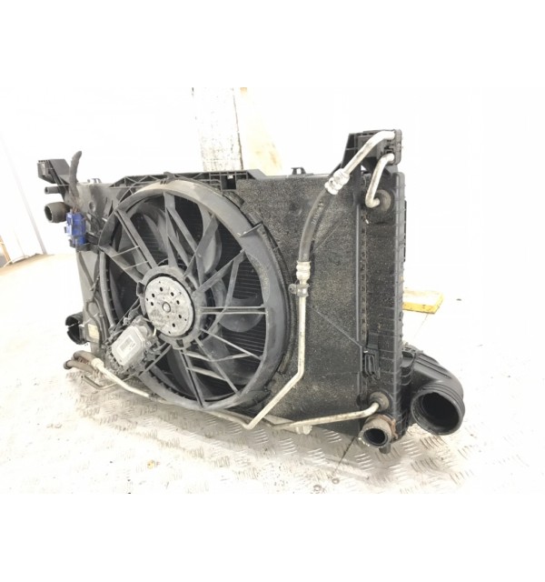 Кассета радиаторов бу для Mercedes B W245 2.0,  2008 г. бу контрактные купить в Спб