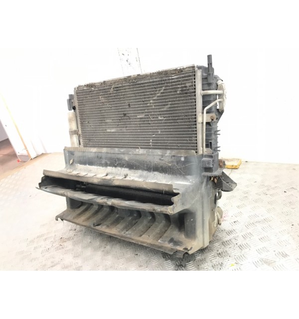 Кассета радиаторов бу для Land Rover Discovery  2.7,  2007 г. бу контрактные купить в Спб