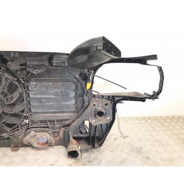 Панель передняя (телевизор) бу для Audi A4 B7 2.0 TDi,  2007 г. бу контрактные купить в Спб
