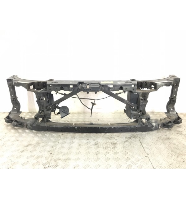 Панель передняя (телевизор) бу для Land Rover Discovery 3 2.7,  2006 г. бу контрактные купить в Спб