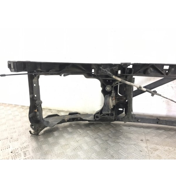 Панель передняя (телевизор) бу для Land Rover Discovery 3 2.7,  2006 г. бу контрактные купить в Спб