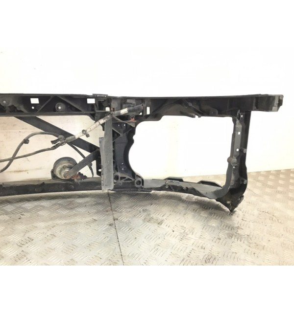 Панель передняя (телевизор) бу для Land Rover Discovery 3 2.7,  2006 г. бу контрактные купить в Спб