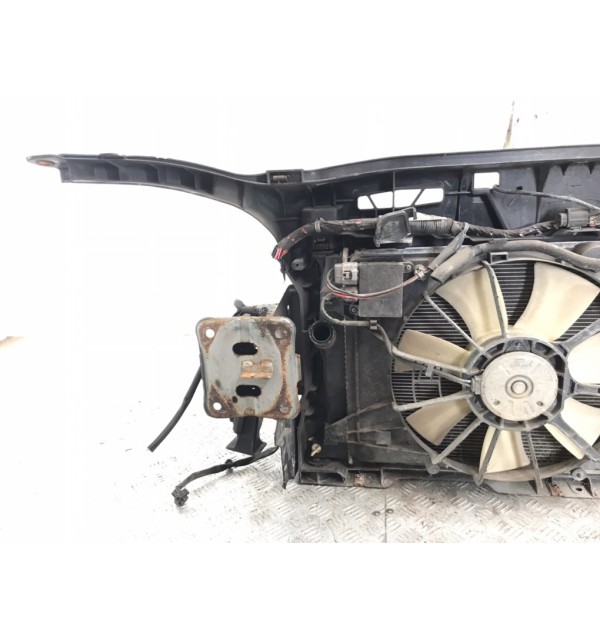 Панель передняя (телевизор) бу для Mazda 5   2.0 i,  2009 г. бу контрактные купить в Спб