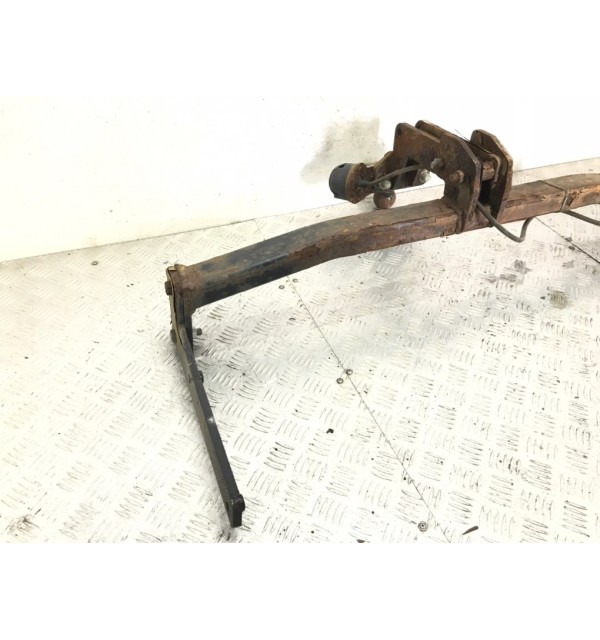 Прицепное устройство (фаркоп) бу для Mazda 5   2.0 i,  2009 г. бу контрактные купить в Спб