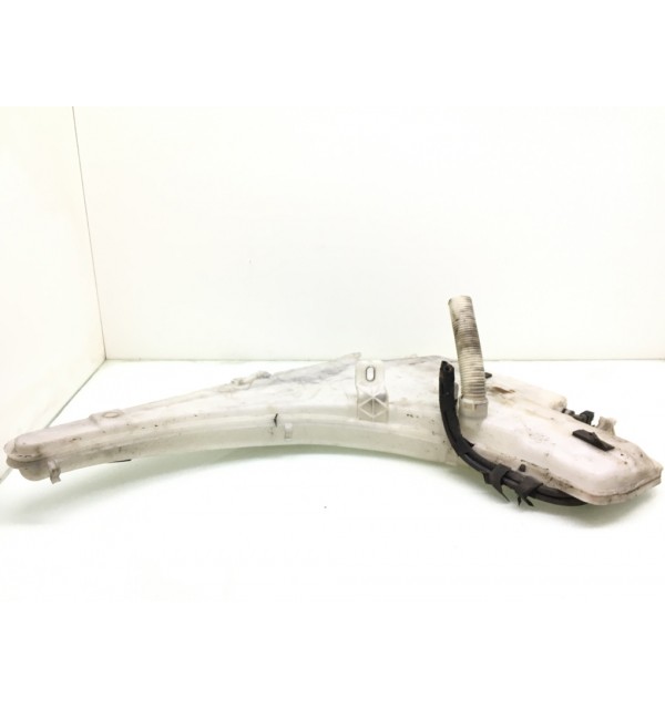 Бачок омывателя бу для BMW 1 E87/E81/E82/E88 1.6i,  2008 г. бу контрактные купить в Спб