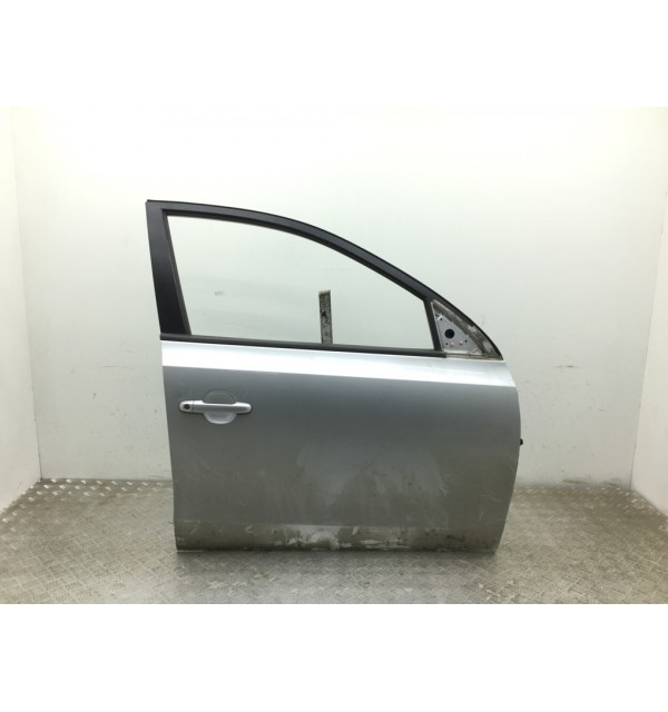 Дверь передняя правая бу для Hyundai i30  1.4 i,  2009 г. бу контрактные купить в Спб