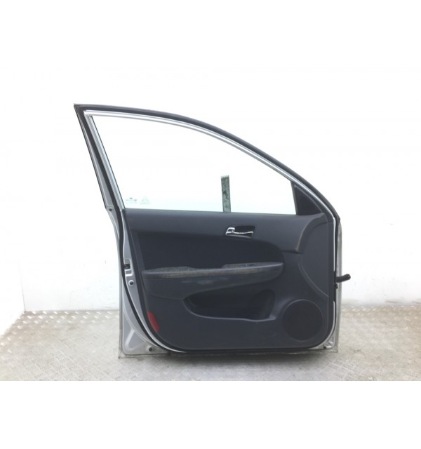 Дверь передняя левая бу для Hyundai i30  1.4 i,  2009 г. бу контрактные купить в Спб