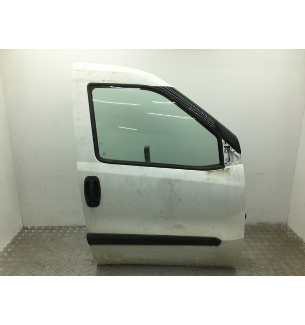 Дверь передняя правая бу для Fiat Doblo  1.3 JTD,  2012 г. бу контрактные купить в Спб
