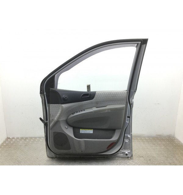 Дверь передняя правая бу для Kia Carnival  2.9 CRDi,  2007 г. бу контрактные купить в Спб