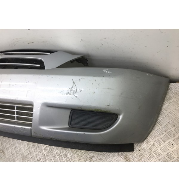 Бампер передний бу для Kia Carnival  2.9 CRDi,  2007 г. бу контрактные купить в Спб