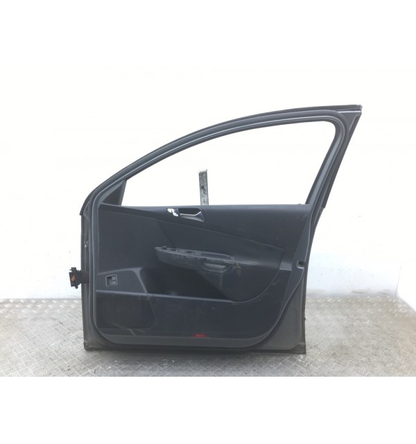 Дверь передняя правая бу для Volkswagen Passat B6 2.0 TDi,  2006 г.