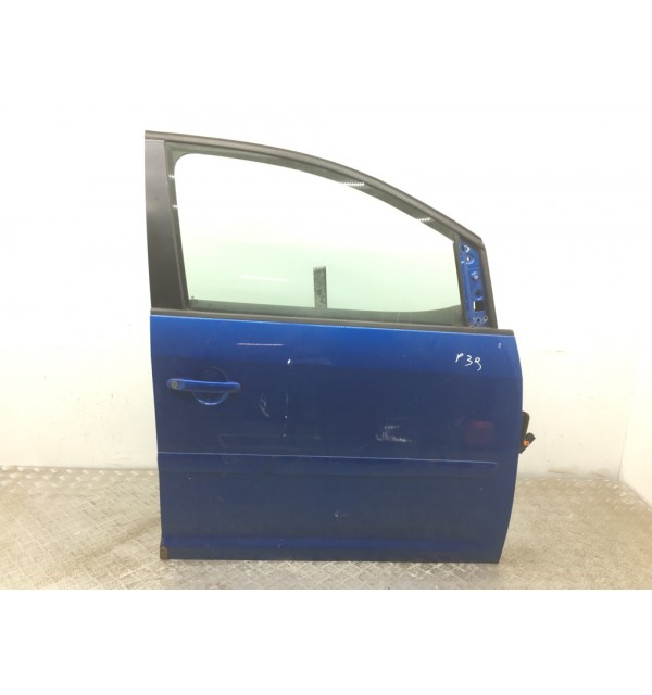 Дверь передняя правая бу для Volkswagen Touran  1.9 TDi,  2006 г. бу контрактные купить в Спб