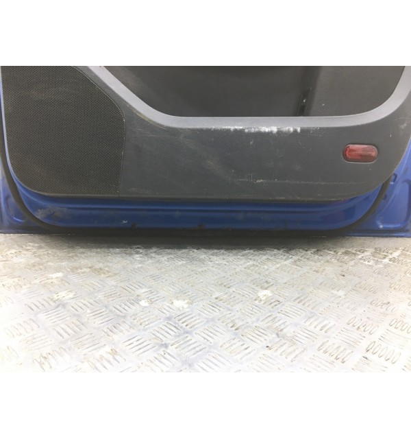 Дверь передняя правая бу для Volkswagen Touran  1.9 TDi,  2006 г. бу контрактные купить в Спб